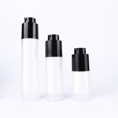15 ml 30 ml 50 ml glace en plastique blanc en PP pompe noire tourner vers le haut bouteille sans air